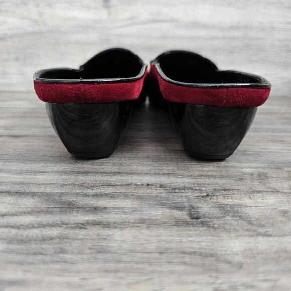 Salvatore Ferragamo Made in Italy Red Suede Bow Slip On Mules - Picture 8 of 14